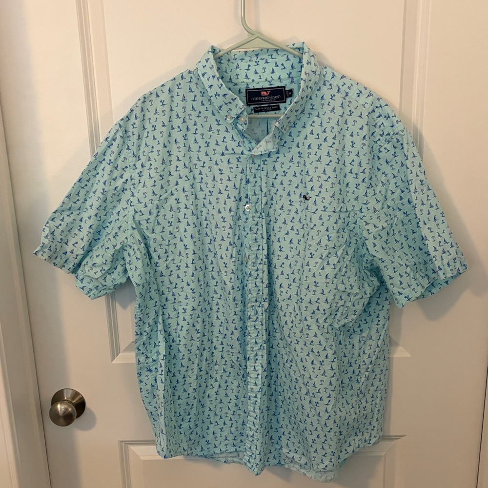 Vineyard Vines Men's Light Blue Tropical Print Shirt